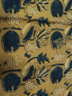 Natural Ajarakh Cotton fabric (2.5 Meter cut)